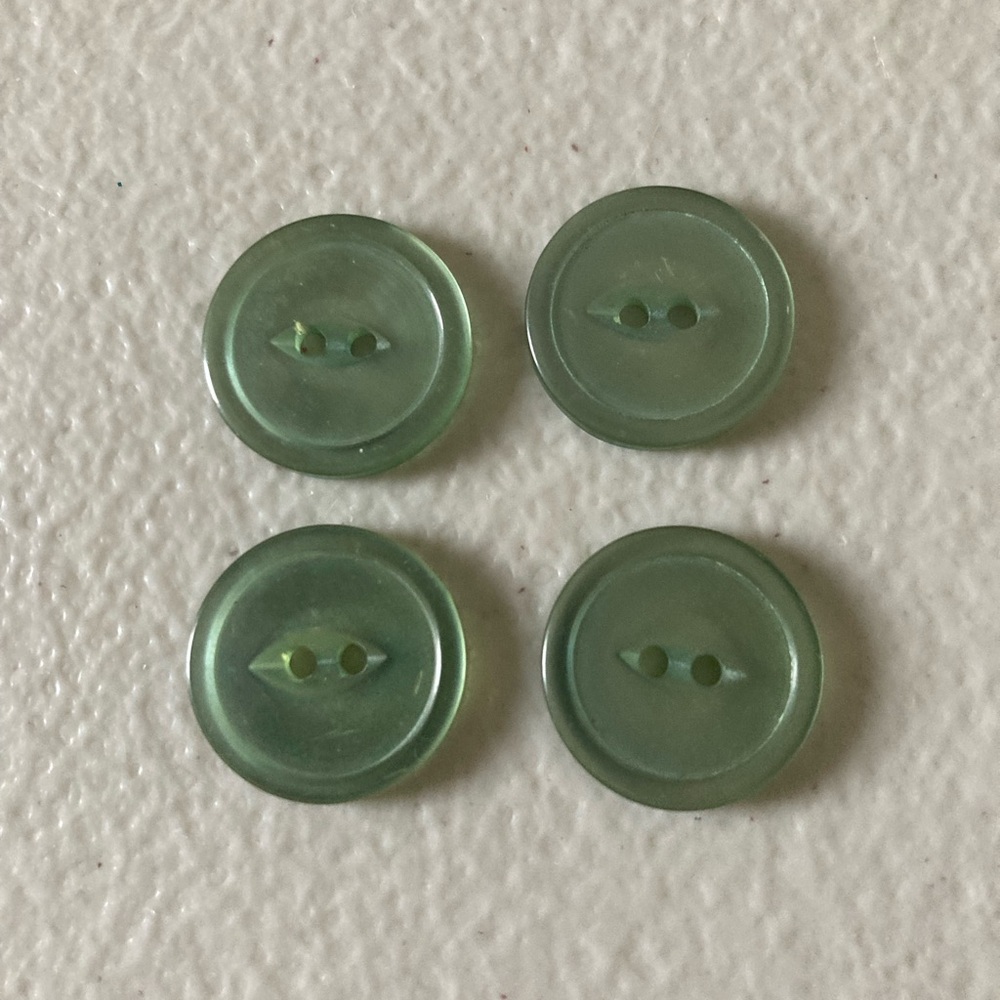 Lot 4 Green Plastic Buttons 2 Hole Design 3/4” Diameter Never Used Sewing Crafts